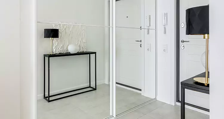 Mirrored Bifold Closet Doors Repair in Winter Park, FL