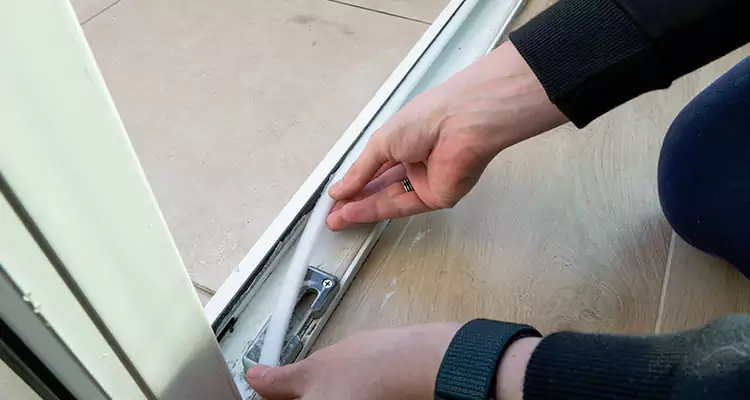 Garage Door Off Track Repair in Winter Park, FL