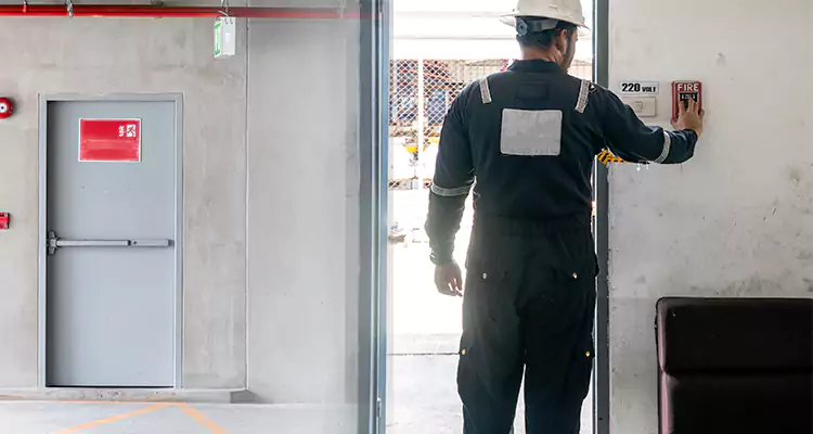 Emergency Fire Exit Door Repair in Winter Park, FL