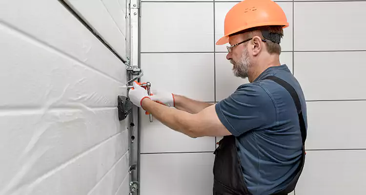 Emergency Garage Door Repair in Winter Park, FL