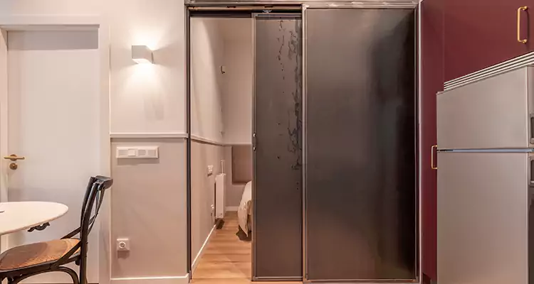 We Fix Closet Sliding Door in Winter Park, FL