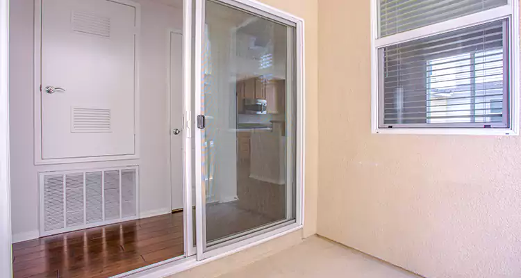 Sliding Screen Door Track Repair in Winter Park, FL