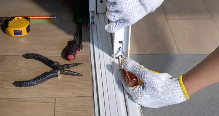 Screen Door Wheel Replacement in Winter Park, FL