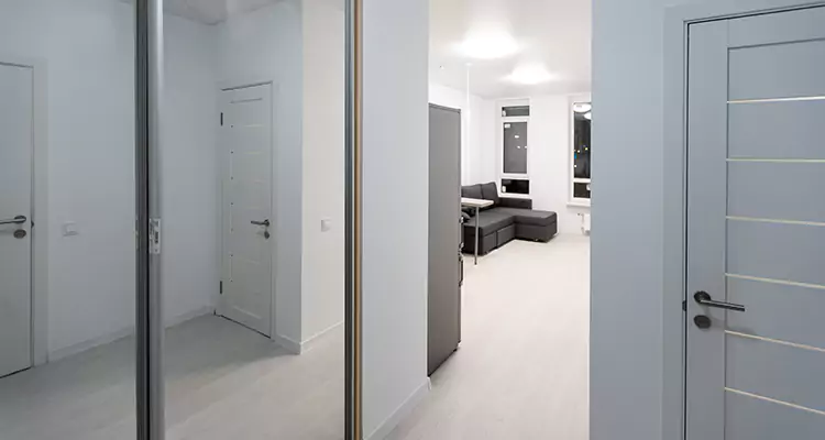 Modern Mirrored Closet Doors Repair in Winter Park, FL