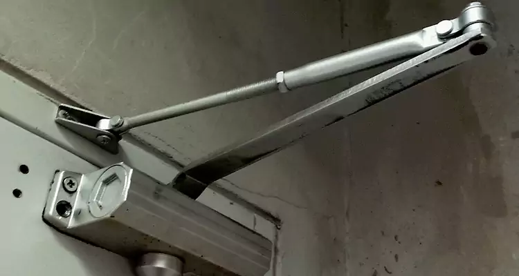 Door Closer Parallel Arm Installation in Winter Park, FL