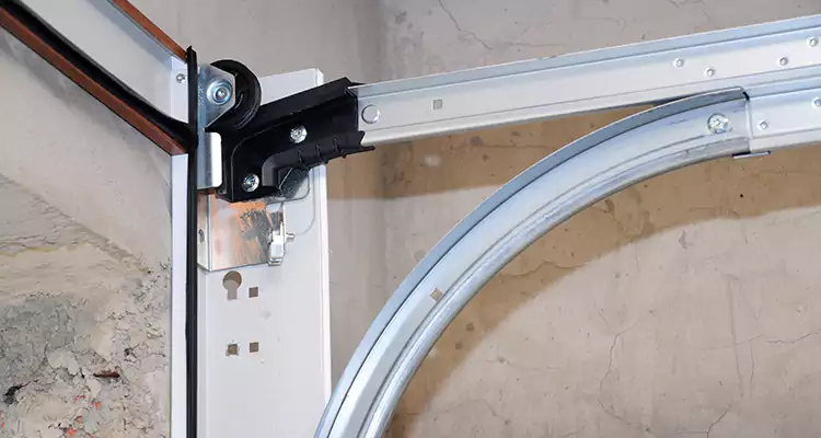 Maintain Liftmaster Garage Door Off Track in Winter Park, FL