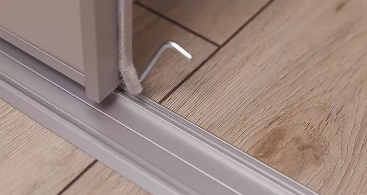 Squeaky Sliding Door Repair in Winter Park, FL